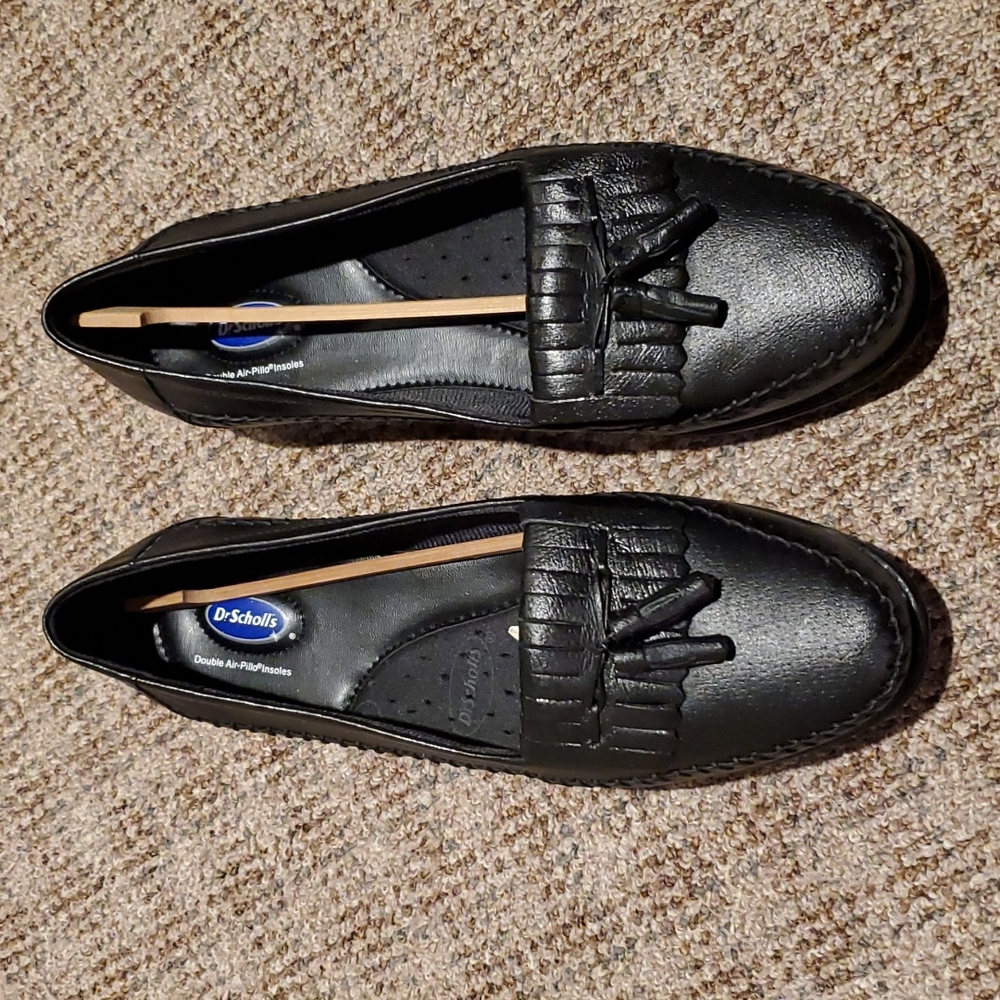 Dr Scholl's 10W black leather loafers